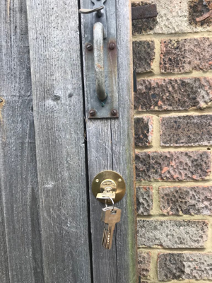 jj locksmiths bromley blog post photograph 3